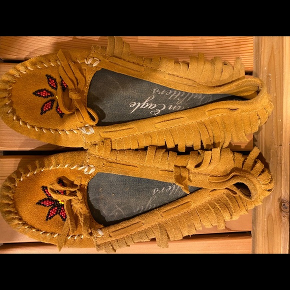 American Eagle Beaded / Leather Moccasins Sz 8 - Picture 2 of 6